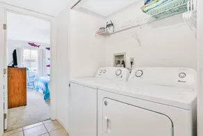 NSB Seawoods 131-Sea Wood Coastal Hide Away - Image 3