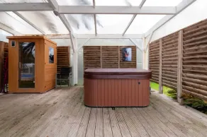 Villa '- Piscine Chauffée, Whirlpool' mit privatem Pool, privater Terrasse und Wi-Fi - Image 4