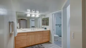 Comfort and Style in the Phoenix Biltmore Area! - Image 5