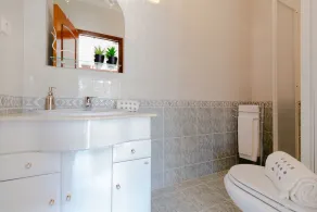 Spacious 4 bed villa, swimming pool, games room, 150m from the beach - 109964/AL - Image 3