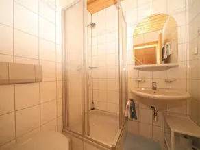 Vierbettzimmer mit Bad, WC - ÜF - Golf- und Skipension Krug - Image 2