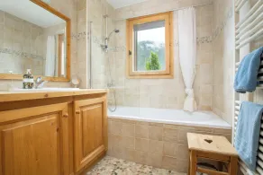 Ski in Skihütte. Großartige Lage am Pleney. 5 Schlafzimmer für 10 Personen. - Image 4