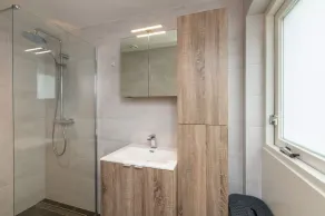 Wonderfully quietly situated in the polder, close to the beach - Image 2