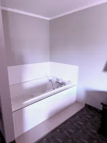 Premium Inn & Suites - Image 3