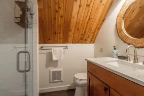 Chalet #19, Closest Chalet to the Gondola 5 Bedroo - Image 3