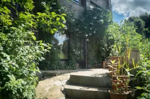 Bright duplex apartment, surrounded by pine forest, pets welcome - Image 5