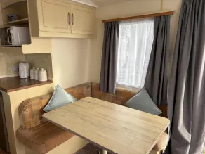 Caravan Sleeps 4 with Free Parking - Image 4