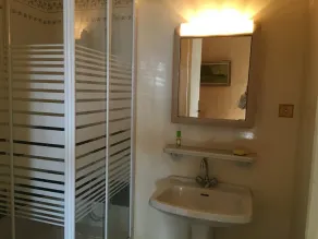 Catalansk bondegård med pool og have - Image 3