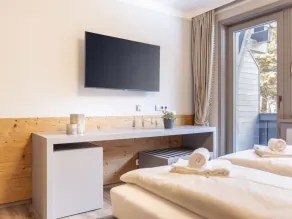 Suite für 2 Personen & Wellnessbereich by Interhome - Image 3