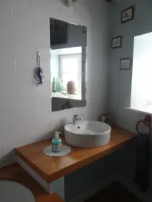 Townhouse St Jacques - Green room, with private bathroom, centre of Eymoutiers. - Image 2