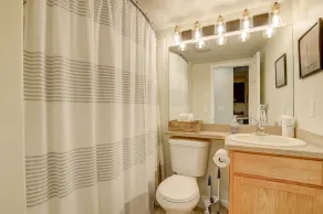 Private condo steps from ski lift minutes to lake - Image 5