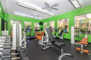 Biltmore Area Spacious 2 bedrooms 2 baths townhome with a bonus room and balcony - Image 3