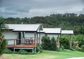 Sunshine Coast retreat your own private golf course - Image 5