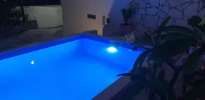 Apartment with swimming pool and beaches 8 mns away - Image 5