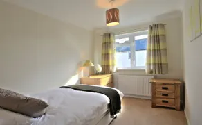 Marlow Apartments No 5- Two Bedroom Apartment - Image 3