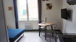 1 - STUDIO in CHARLEVAL - Image 5