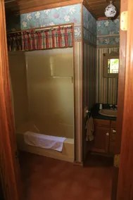 Pvt 35 acre lakefront tilbagetog: LDG sover 16 - hot tub tennis ct stier og mere - Image 3