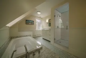 26 Acre Saltwater Farm With Swimming Pool And Dock - Image 4