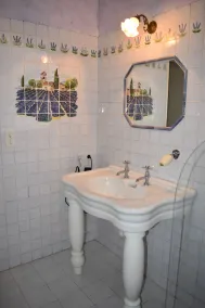 Villa au Coeur de la Garrigue Nimoise Pour 8 Personnes - Image 3