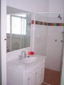 Grevillea Cottage, Swansea, NSW - Image 2