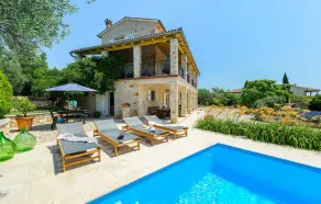 Amazing home in Sveti Lovrec - Image 4