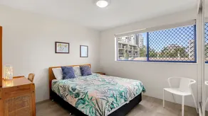 Jade Waters U4 5 Latona Ave - Image 4