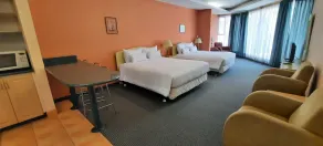 MH Family Suite in the best area of the city (2 Queen beds) - Image 4