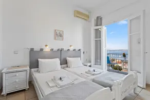 Thalassa, volte para Spetses atemporais - Image 5