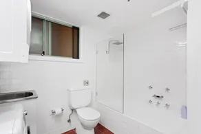 Inner City Retreat 1BD Pyrmont - Image 3