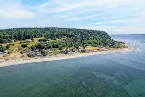 Private Beach Access + Water Views! Sleeps 18, Historic 6bdr Farmhouse w/ Deck - Image 4