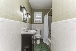 West Park/Esopus Victorian - 2 King and 1 Queen Bed - Image 3