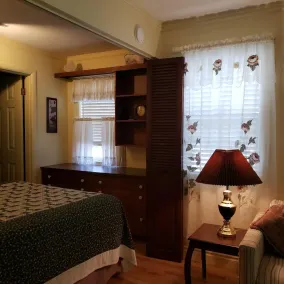 Country Farm Condo w/kitchen, near 7 Feathers Casino on OR Hwy 5; Dog friendly - Image 4