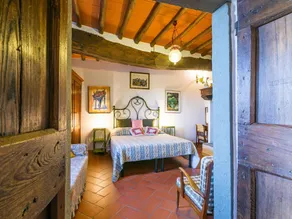 Schönes  Ferienhaus für 8 Personen mit Klimaanlage, privatem Pool,  W-LAN, TV und Innenhof - Image 3