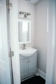 Charm City Luxury 4 Bedroom Brick Home - Image 5