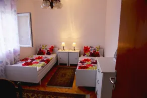 Holiday home with private pool, comfort and peace - Image 4