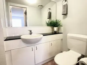 Serene 3BR Beachfront Retreat – Relax & Reconnect - Image 3