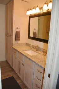 Remodeled Lake Home In Quiet Cove - Image 3