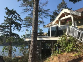 Oceanfront Cottage i Otter Bay på North Pender Island med spektakulær udsigt - Image 5