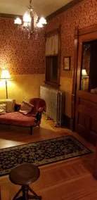 Historic Victorian Inn White Suite - Image 4