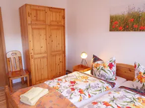 Apartamento para 4 pessoas, grande jardim, wi-fi e estacionamento gratuito - Image 4