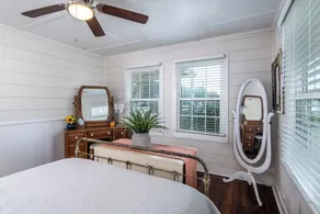 Tomball Craftman Cottage - Image 5