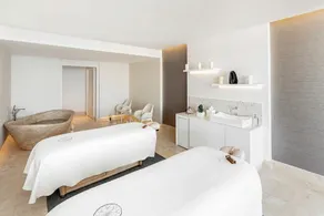 \"Your Coastal Haven Awaits: Stunning 3-Bedroom Loft at Garza Blanca Cabo\" - Image 4