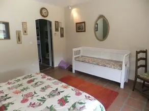 Rummelig provencalsk villa med pool - Image 4