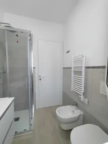 SAILING SUITE APARTMENT WITH BEACHFRONT GARDEN - Image 2