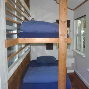 Dragonfly Cottage - 10 minute walk from ferry! - Image 3