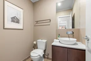 Point Cook's Spacious and Comfy 4BR 3BA Haven - Image 3