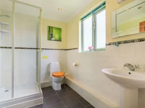 2 bedroom accommodation in Holsworthy, near Bude - Image 5