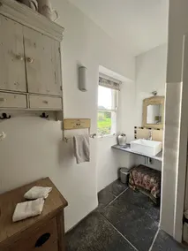 Irish Thatched cottage. Escape to a piece of living history on a country farm - Image 3
