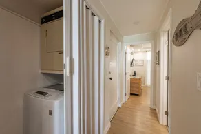 Stunning one bedroom with AC. Right on the ocean.Large lanai with view! - Image 2