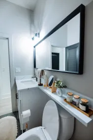 The Brown House - A luxurious UChicago Campus stay - Image 5